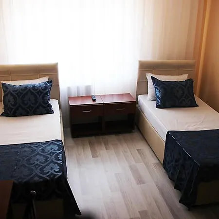 Assos Hostel *